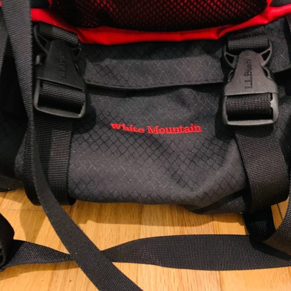 LL Bean White Mountain Hiking Bag Multipocketed Red Frame In Like New Condition